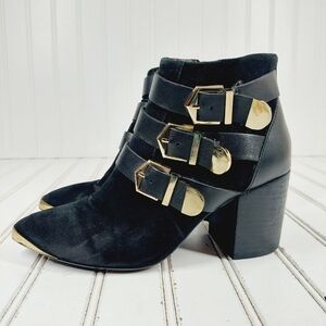 Report Signature Fairfield Black Suede Buckled Ankle Boots K446